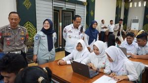 Pemkot-Yogya-Tanamkan-Budaya-Tertib-ke-Pelajar-Lewat-Cerdas-Cermat-Keselamatan-Lalu-Lintas.jpg