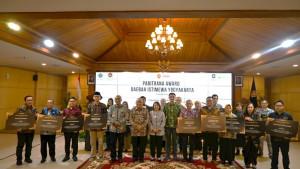 Penghargaan-Paritrana-Awards-oleh-BPJS-ketenagakerjaan-Gunungkidul.jpg