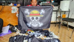 Pengusaha-Konveksi-di-Magelang-Banjir-Pesanan-Bendera-One-Piece.jpg