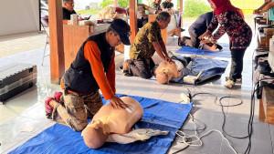 Peningkatan-Kapasitas-Pemandu-Wisata-dalam-Penanganan-Korban-Tenggelam-dan-Cidera-di-Canden.jpg