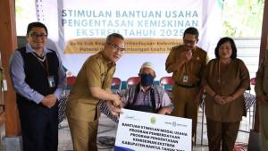 Penyaluran-Bansos-Stimulan-Program-Pemberdayaan-Usaha-di-Bantul.jpg