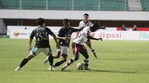 Persis-Solo-vs-PSS-Sleman-di-Stadion-Maguwoharjo.jpg
