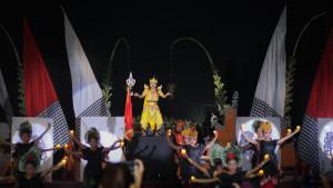 Pertunjukan-Purusadha-Santa-dari-Bali-Jadi-Puncak-Borobudur-Moon.jpg