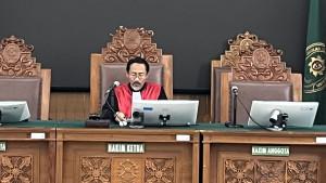 Praperadilan-yang-Diajukan-Nadiem-Gugur-Status-Tersangka-Sah.jpg