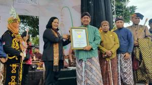 Rekor-MURI-Jemparingan-di-Kulon-Progo.jpg