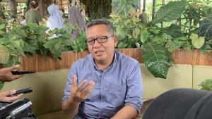 Rektor-UII-Fathul-Wahid-2112025.jpg