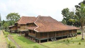 Rumah-Limas-Sumatera-Utara.jpg