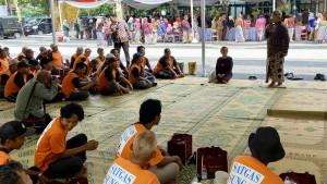 Sarasehan-Bareng-Wali-Kota-Yogya-Pasukan-Kuning-Minta-Jaminan-Hari-Tua.jpg
