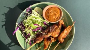 Satay-Gai-makanan-khas-Thailand.jpg