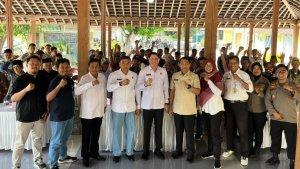 Serdik-Sespimti-2025-Kombes-Alfian-Diskusi-Bersama-Petani-di-Bantul-Urai-Tantangan-Ketahanan-Pangan.jpg