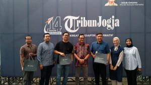 Silaturahmi-ke-Tribun-Jogja-KrediOne-Tegaskan-Komitmen-Literasi-Keuangan.jpg