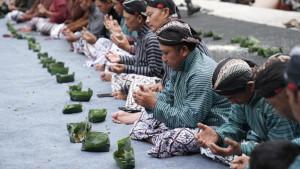 Simbol-Doa-Keselamatan-di-Lereng-Merapi-Warga-Kepuharjo-Gelar-Upacara-Adat-Dandan-Kali-Becekan.jpg