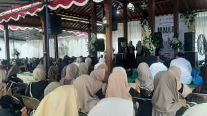 Siswa-siswi-SMK-Kesehatan-CBH-Yogyakarta-mengikuti-tausiah.jpg