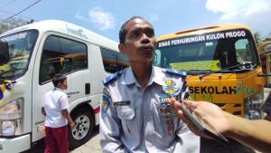 Sopir-Bus-Sekolah-Inklusif-Kulon-Progo-Pelajari-Bahasa-Isyarat-demi-Permudah-Komunikasi.jpg