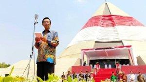 Sri-Sultan-HB-X-berpidato-di-acara-Jogja-Nyawiji-ing-Pesta-Demokrasi.jpg