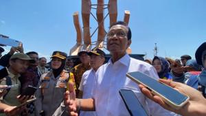 Sri-Sultan-HB-X-ditemyi-di-Jembatan-Pandansimo.jpg