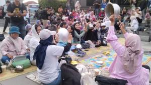 Suara-Ibu-Indonesia-Kembali-Bunyikan-Panci-Soroti-Rantai-Penyediaan-MBG-yang-Sentralistik.jpg