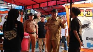 Tenda-untuk-pedagang-kuliner-Pasar-Bendungan.jpg