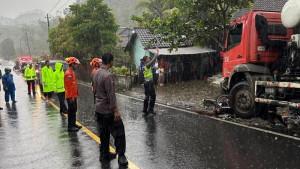 Tiga-Orang-Meninggal-dalam-Kecelakaan-Maut-Motor-vs-Truk-Molen-di-Rongkop-Gunungkidul.jpg