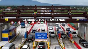 Tol-Prambanan-saat-long-weekend-Maulid-Nabi.jpg