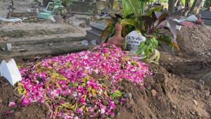 Tragedi-Miras-Oplosan-Maut-Gempatkan-Warga-Kediri-Tiga-Orang-Tewas.jpg