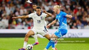 Trent-Alexander-Arnold-vs-Kolbeinn-Finnsson-di-laga-Persahabatan-antara-Inggris-vs-Islandia-7-Juni.jpg
