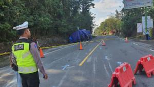 Truk-Tangki-Bermuatan-Gas-Elpiji-Oleng-dan-Terguling-di-Jalan-Jogja-Wonosari-Sopirnya-Tewas.jpg