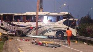 Update-Kecelakaan-PO-Handoyo-di-Cipali-Bus-Posisi-Gigi-6-Diduga-Melebihi-Batas-Kecepatan-Maksimum.jpg