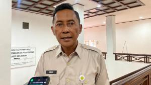 Wakil-Bupati-Bantul-Imbau-Pedagang-Makanan-Minuman-Cantumkan-Label-Halal-dan-Nonhalal.jpg