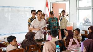 Wakil-Bupati-Kulon-Progo-Ambar-Purwoko-24102025.jpg