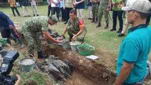 Wakil-Panglima-TNIpeletakan-batu-pertama-pembangunan-KDMP-di-Desa-Randulanang.jpg