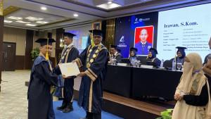 Wisuda-perdana-Universitas-Siber-Muhammadiyah-Yogya.jpg