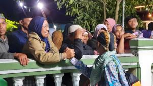 berpamitan-dengan-para-pengantarnya-Rabu-07062023.jpg