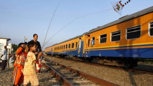 fungsi-kerikil-di-jalur-rel-kereta-api_2_20180315_190906.jpg