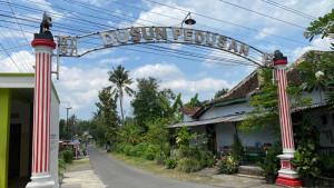 gapura-Padukuhan-Pedusan-Bantul.jpg