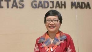 guru-besar-bidang-kesehatan-ugm-ajak-masyarakat-kreatif-dalam-pencegahan-covid-19.jpg