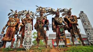 ilustrasi-Suku-Dayak.jpg