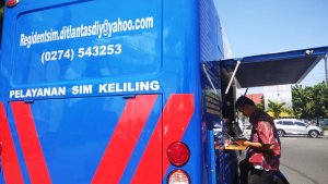 ilustrasi-layanan-sim-keliling_20180709_084045.jpg