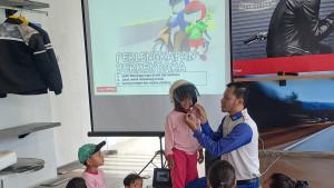 peduli-anak-bonceng-depan-honda.jpg