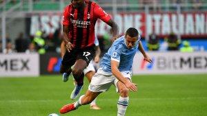 rafael-leao-vs-adam-marusic-di-liga-italia-serie-a-antara-ac-milan-vs-lazio.jpg