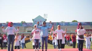 senam-massal-di-Stadion-Trikoyo-Jumat-1982022.jpg