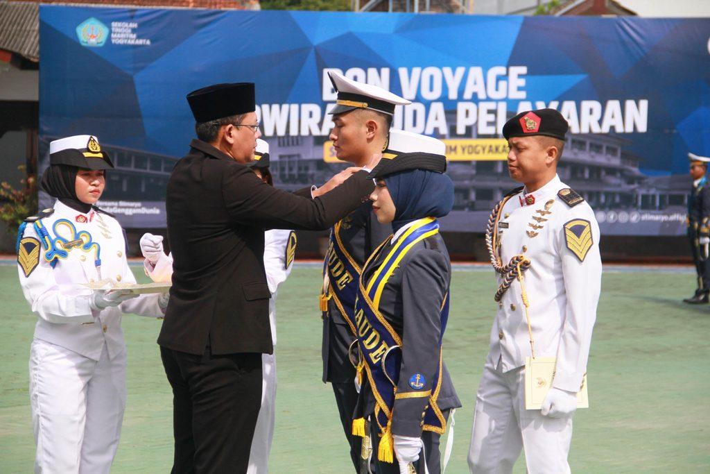 100-Lulusan-STIMARYO-Dilepas-Wabup-Sleman-Dorong-Peran-Strategis-di-Dunia-Maritim.jpg