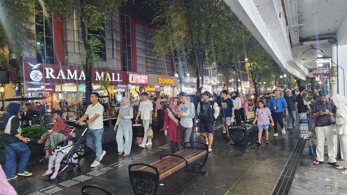 20260327-Suasana-keramaian-di-Malioboro.jpg