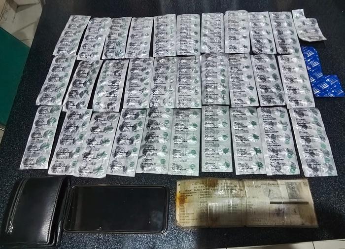 Polres Bantul Amankan Dua Pengedar dan Pemilik Obaya, 320 Butir Alprazolam Disita - Tribunjogja.com
