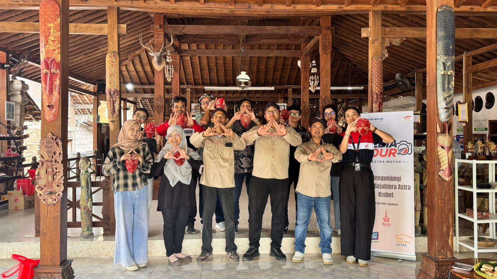 20262505-batik-kayu-krebet-bantul-astra-motor.jpg