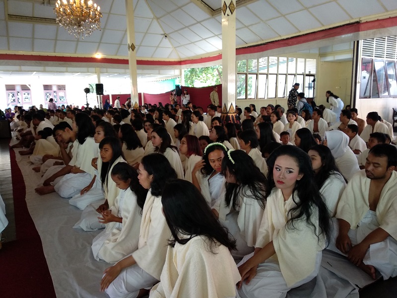 274-orang-ikuti-ruwatan-sukerta-di-yogyakarta_20180923_135721.jpg
