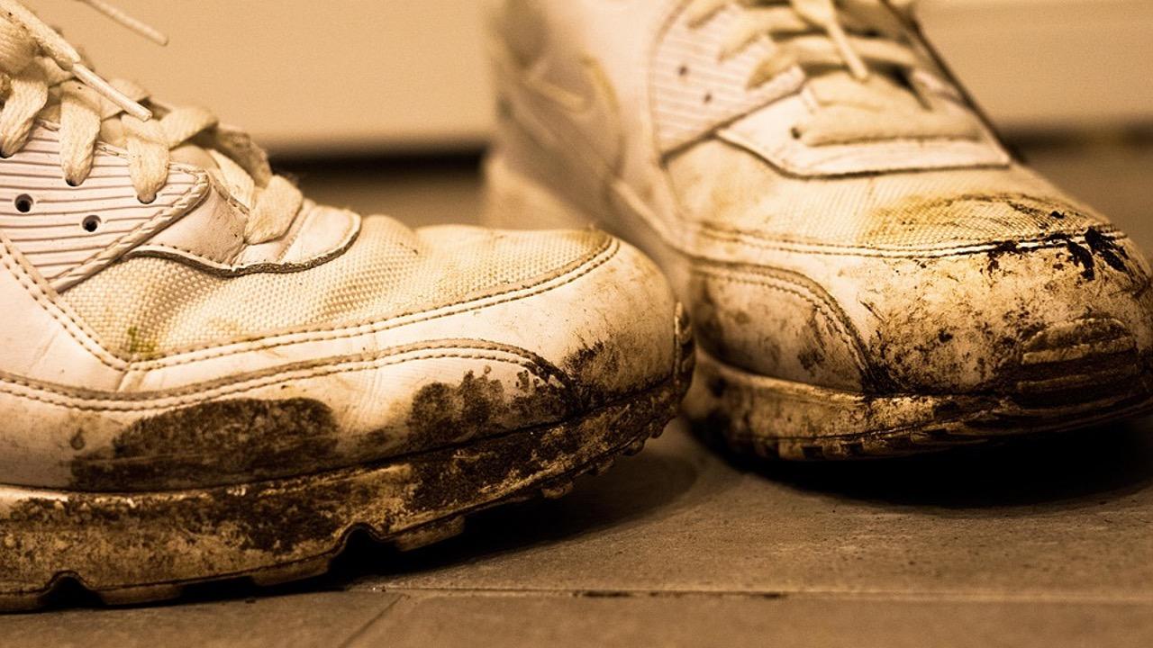5-Arti-Mimpi-Mencuci-Sepatu-Kotor-Menurut-Primbon-Jawa-Tanda-Perubahan-Hidup.jpg