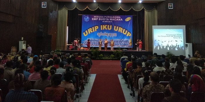 83-siswa-smp-budya-wacana-ikuti-wisuda-purna-siswa_20180528_121708.jpg