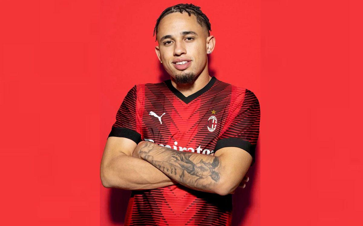 AC-Milan-telah-mengkonfirmasi-transfer-striker-Swiss-Noah-Okafor-dari-RB-Salzburg.jpg