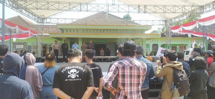 Aksi-tuntut-Jagabaya-mundur.jpg